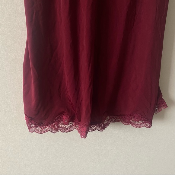 Y2K Victoria’s Secret Very Sexy Collection Satin Lace Trim V Neck Low Back Slip - Picture 8 of 12